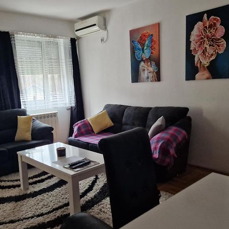 Centar S Apartment Nis Exterior photo