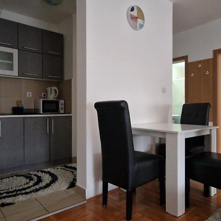 Centar S Apartment Nis Exterior photo