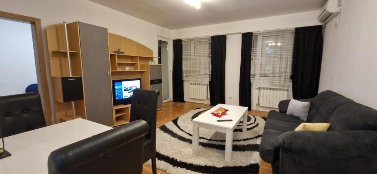 Centar S Apartment Nis Exterior photo